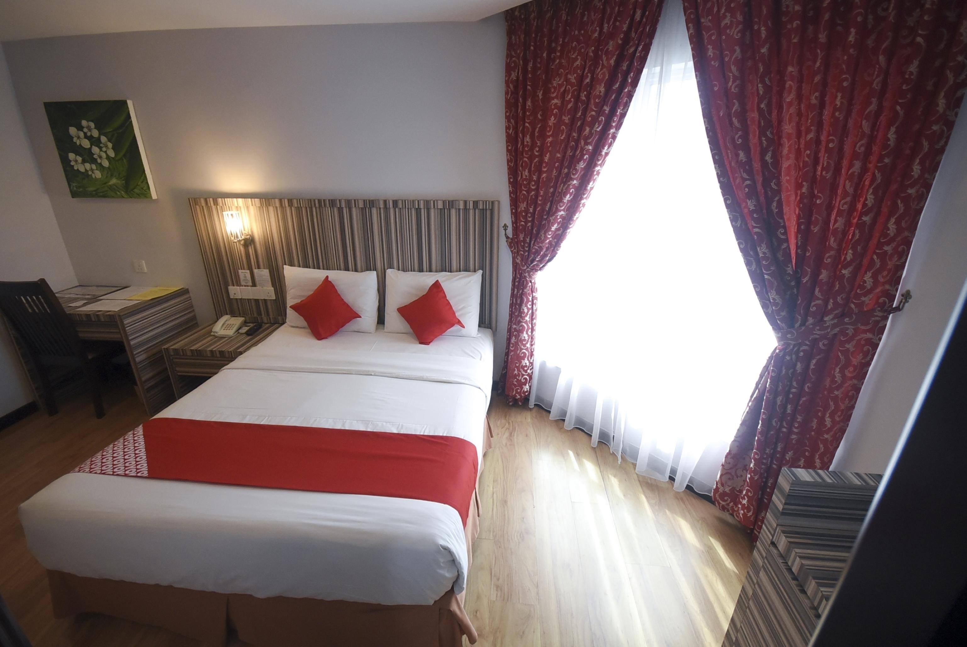 Super Oyo 985 Hotel Nur Miri Exterior photo
