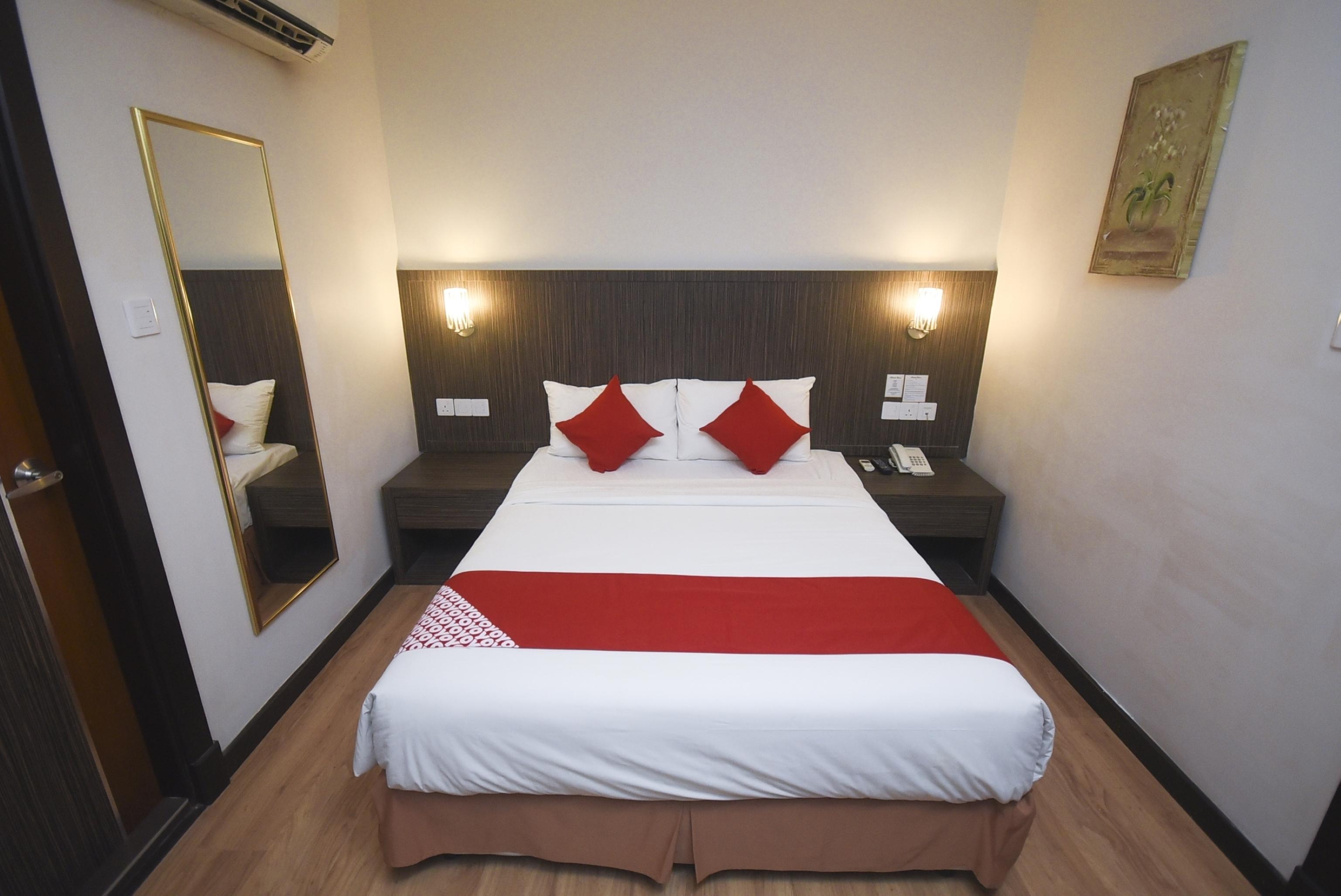 Super Oyo 985 Hotel Nur Miri Exterior photo