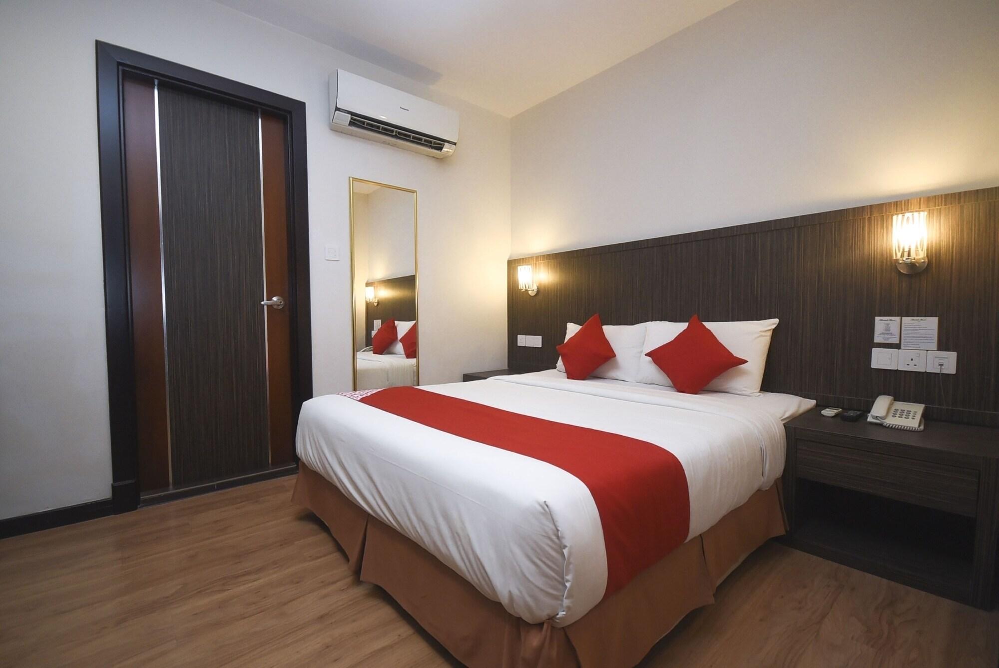Super Oyo 985 Hotel Nur Miri Exterior photo